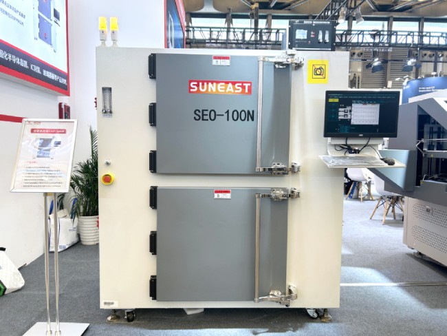 半導體烤箱烘烤芯片的關(guān)鍵步驟與注意事項